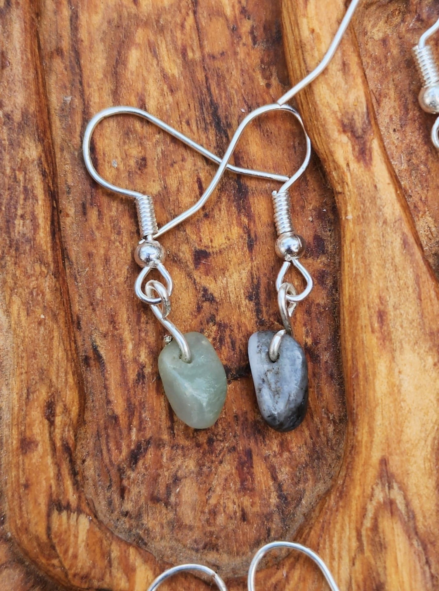 Beach Stone Earrings(Lavender/Green Opaque)