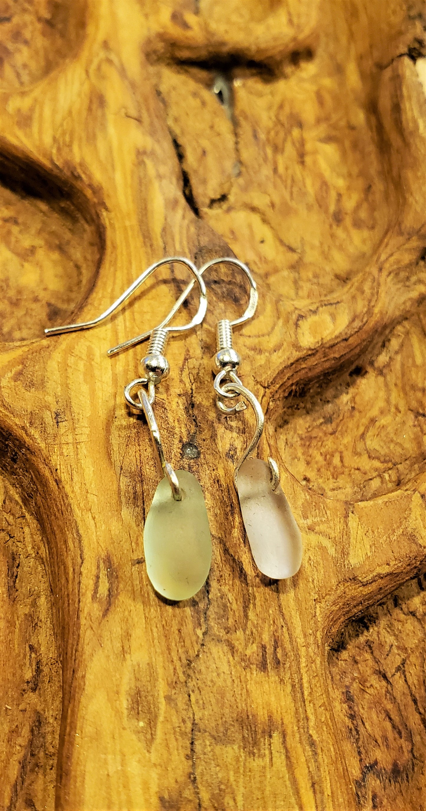 Seaglass Earrings(Seafoam Green/Light Purple)